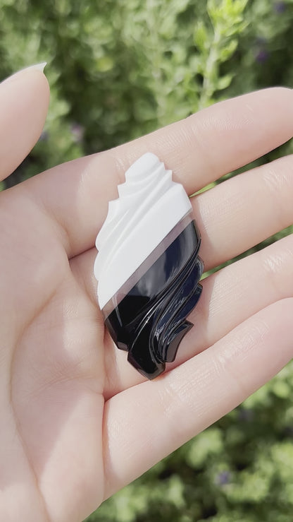 Onyx, Quartz & Kalmuck Agate - 51.95cts